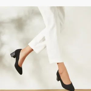 Black VIVAIA Women's Shoes Almond Toe Block Heel (Tamia Block)