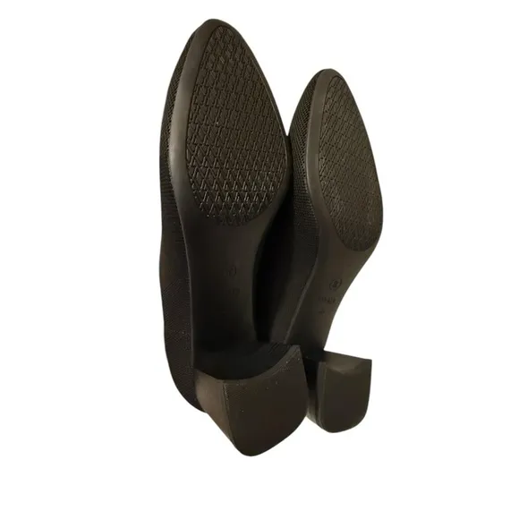 Black VIVAIA Women's Shoes Almond Toe Block Heel (Tamia Block)
