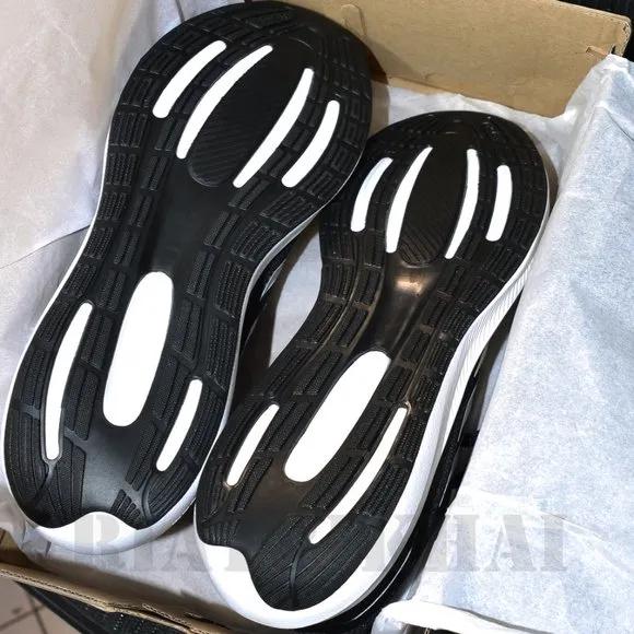 BLACK/ wHITE Runfalcon 3 Cloudfoam Low Running Shoes