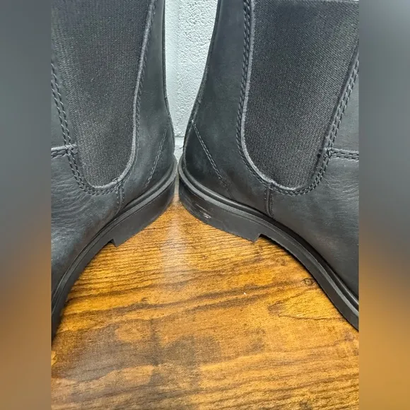 Blundstone footwear men’s Plain Toe Chelsea Boot (Men) size 8.5 leather 0001124