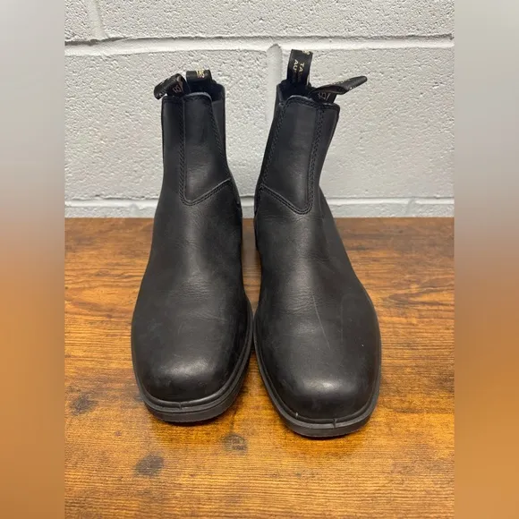 Blundstone footwear men’s Plain Toe Chelsea Boot (Men) size 8.5 leather 0001124