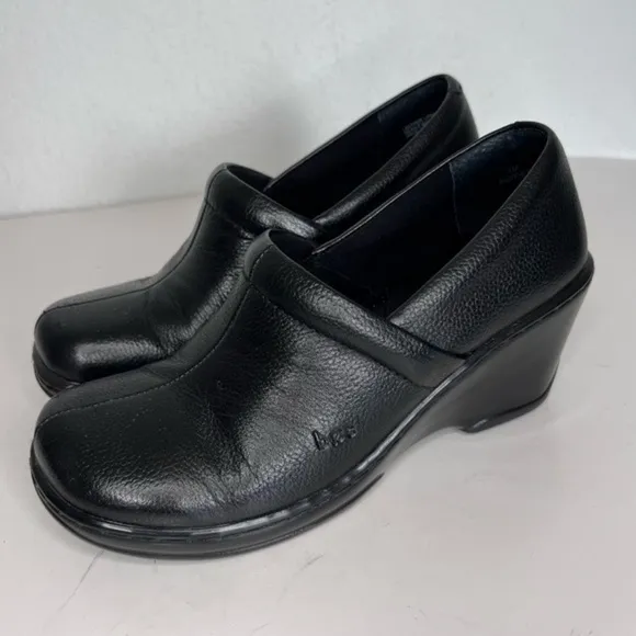 BOC Born Concepts Lesa Black Pebbled Leather Wedge Heeled Shoes Clog Size 7