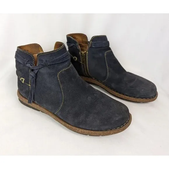 Born Wynter Comfort 8.5 Shoes Blue Suede Leather Ankle Bootie Side Zip Moccasins