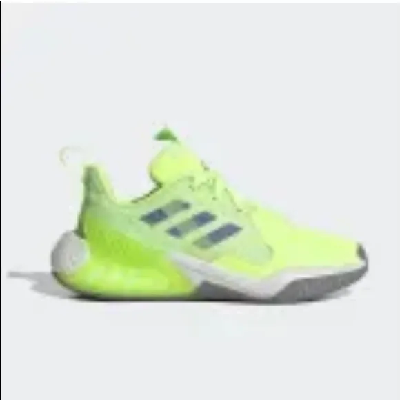 BRAND NEW - 4UTURE ONE RUNNING SHOES