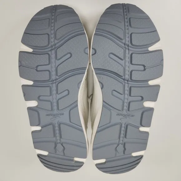 Brooks Addiction Walker White Walking Shoes Men's 9.5 4E Wide 1100394E111 NIB