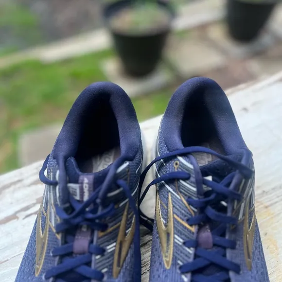 Brooks Adrenaline 19 Running Shoes