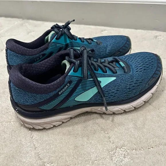 Brooks Adrenaline GTS 18 Running Shoes