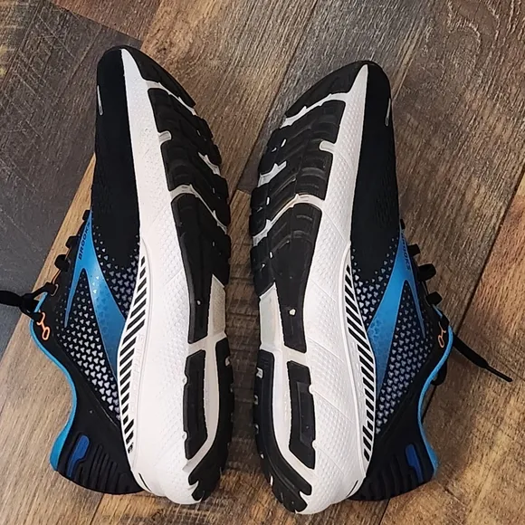 Brooks Adrenaline GTS 22 Running Shoes Men's size 11.5 Trainers Walking Workout