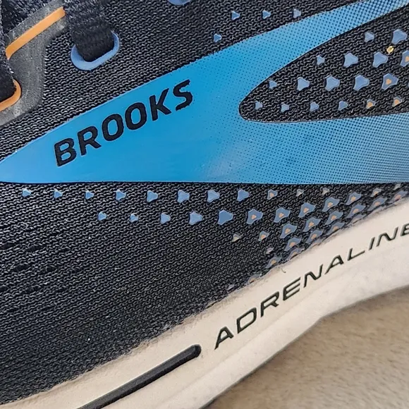 Brooks Adrenaline GTS 22 Running Shoes Men's size 11.5 Trainers Walking Workout