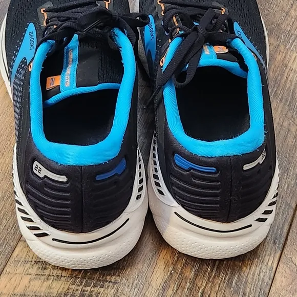 Brooks Adrenaline GTS 22 Running Shoes Men's size 11.5 Trainers Walking Workout