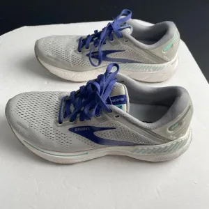 Brooks Adrenaline GTS 22 Women's Size 10 2A Running Shoes Gray