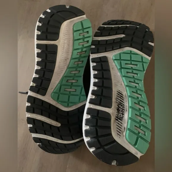 Brooks Ariel 20 Running Athletic Shoe SneakerWomen's 10 Extra Wide