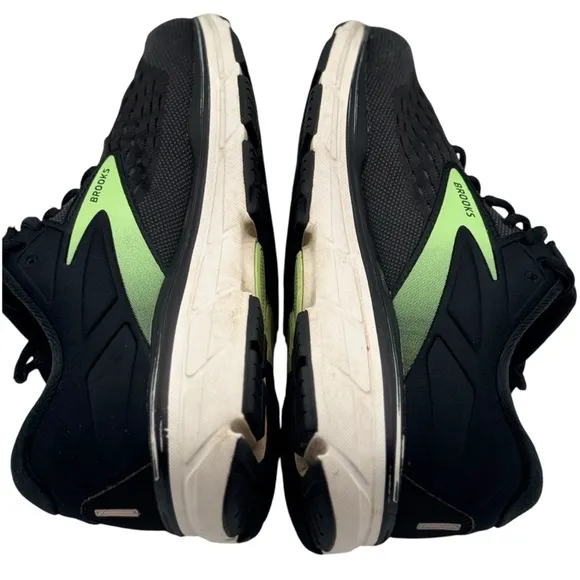 BROOKS Dyad 11 Running Shoe | US 8 Wide