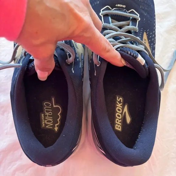 Brooks Ghost 13 Men's Running Shoes - Black and Gold SZ 13 Worn 1X