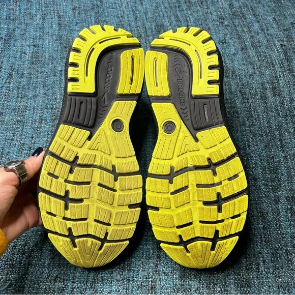 Brooks Ghost 16 Running Shoes in Primer Grey Lime