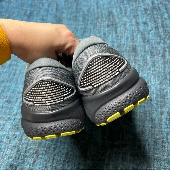Brooks Ghost 16 Running Shoes in Primer Grey Lime