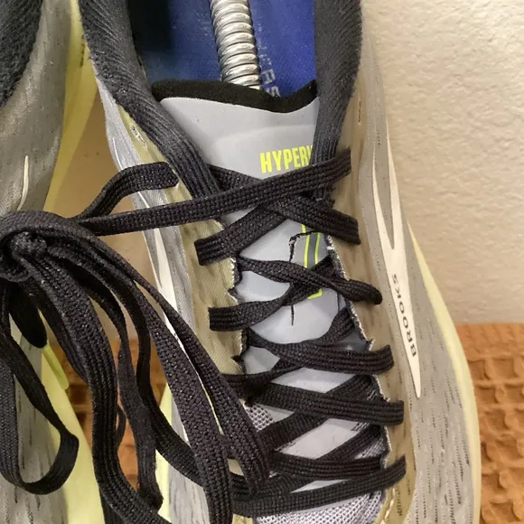 Brooks Hyperion Tempo Running Shoes Mens US Size 11.5 Gray Yellow Medium