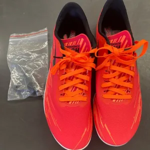 Brooks Mach 18 running shoes with spikes