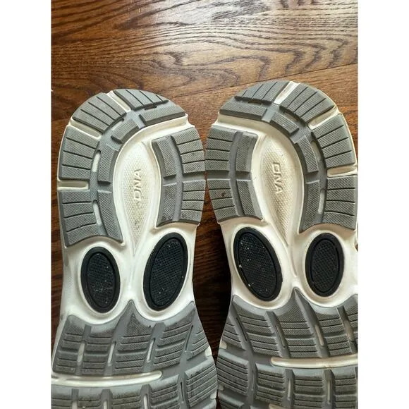 Brooks Men's Dyad 11 Running Shoes
