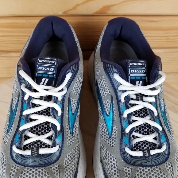 Brooks Womens 10.5 M Dyad Running Shoes MOGO Walking Athletic Sneakers Lace up