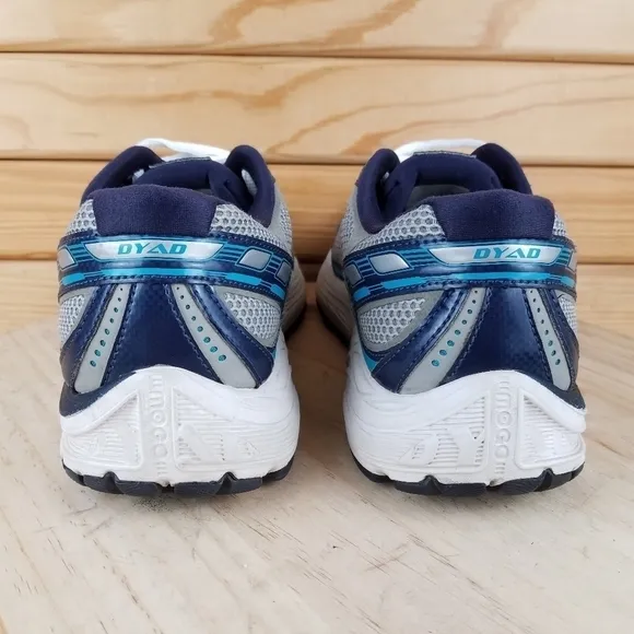 Brooks Womens 10.5 M Dyad Running Shoes MOGO Walking Athletic Sneakers Lace up