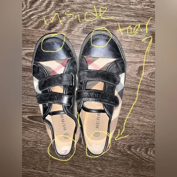 Burberry sneakers for kids size 32