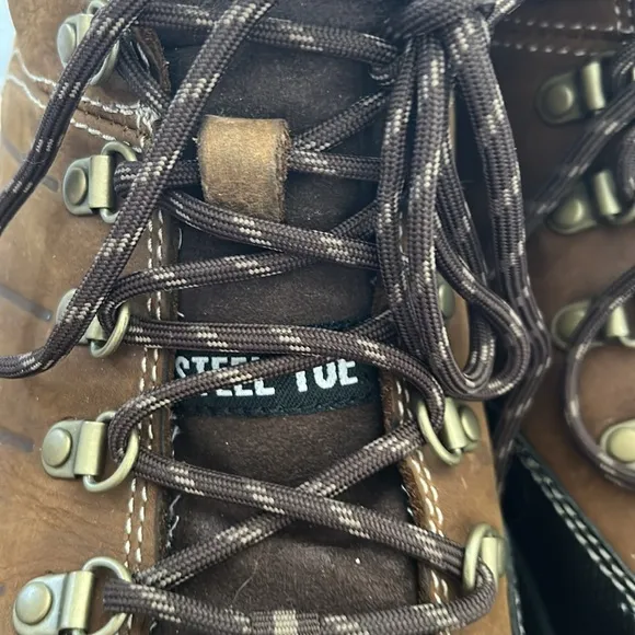 Caterpillar Threshold Steel toe work boots 13 outdoors