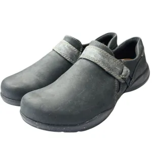 CLARKS COLLECTION Women's Roseville Slip-On Comfort Shoe Size 8.5 Black Leather