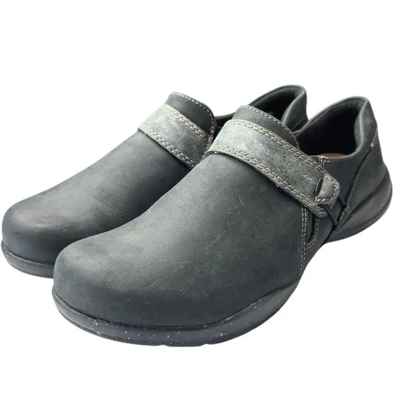 CLARKS COLLECTION Women's Roseville Slip-On Comfort Shoe Size 8.5 Black Leather