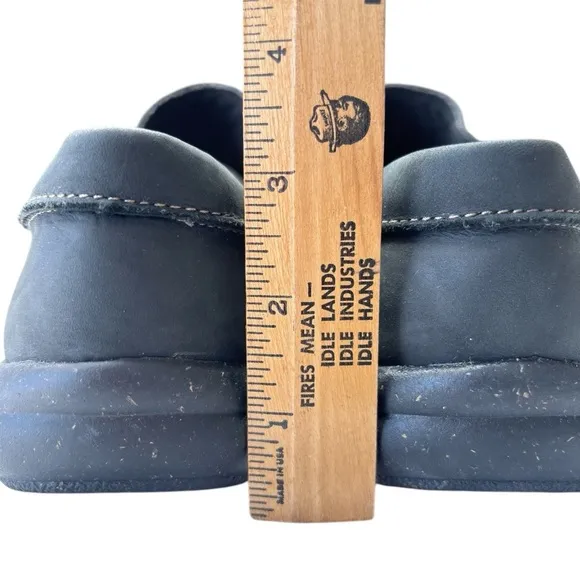 CLARKS COLLECTION Women's Roseville Slip-On Comfort Shoe Size 8.5 Black Leather