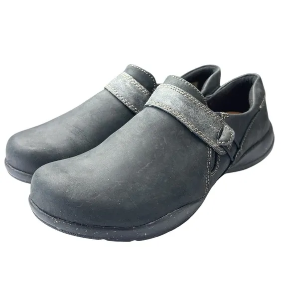 CLARKS COLLECTION Women's Roseville Slip-On Comfort Shoe Size 8.5 Black Leather