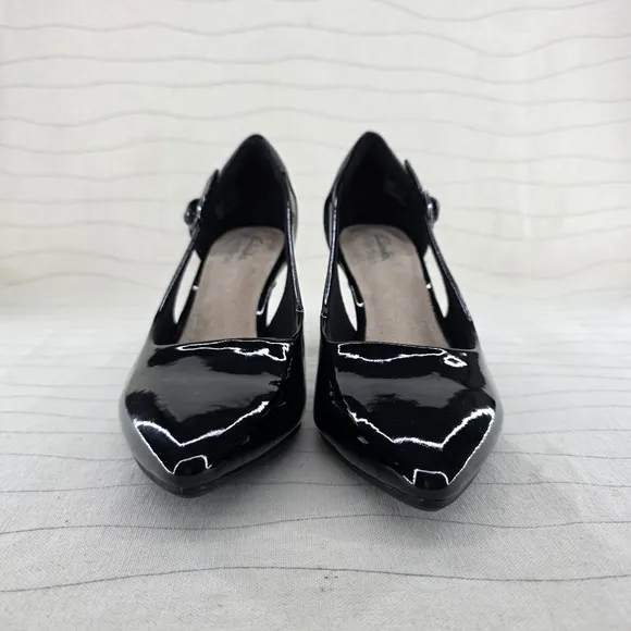 Clarks Womens Kataleyna Rae Black Pointed Toe Buckle Cut Out Patent Heels Size 7
