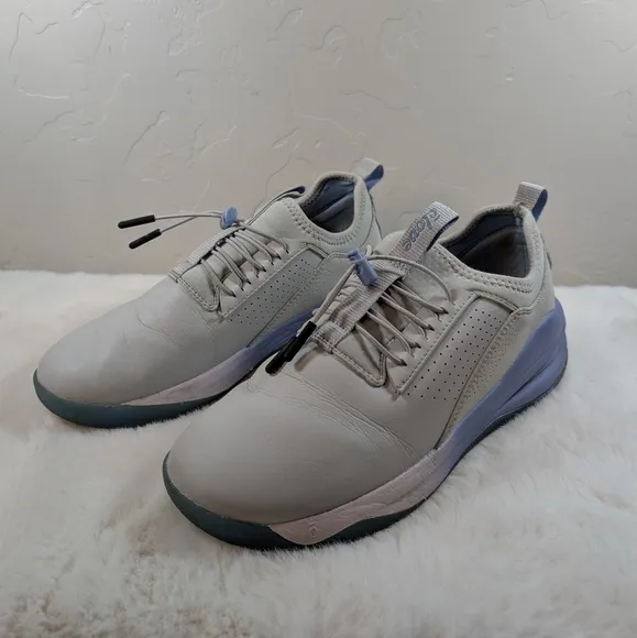 Clove Grey Matter Sneakers Women’s 8 – Healthcare Work Shoes for Nurses &amp; More