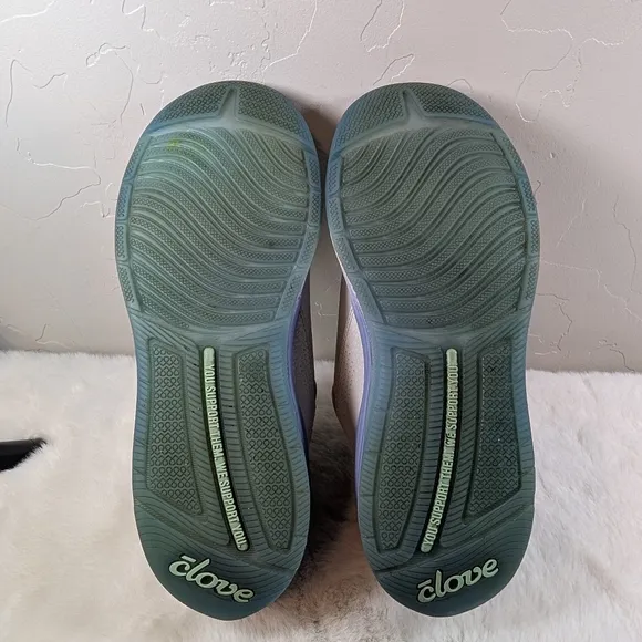 Clove Grey Matter Sneakers Women’s 8 – Healthcare Work Shoes for Nurses &amp; More