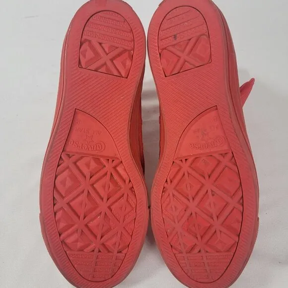 Converse Chuck Taylor Mens Size 8 Womens 10 shoes Red hightop sneakers 145342C
