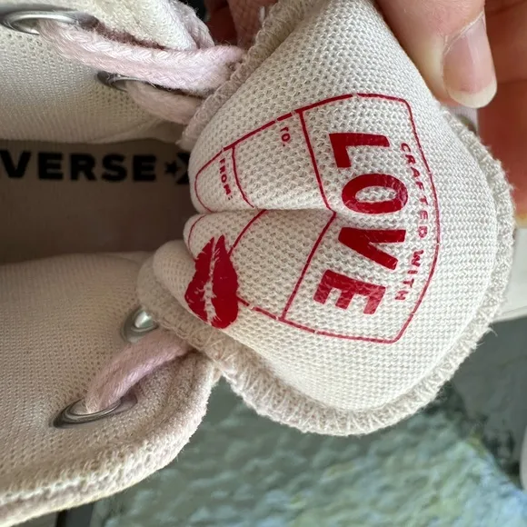 Converse Valentine Hearts All Star Chuck Taylor Hi Top Platform Sneaker 4.5 RARE