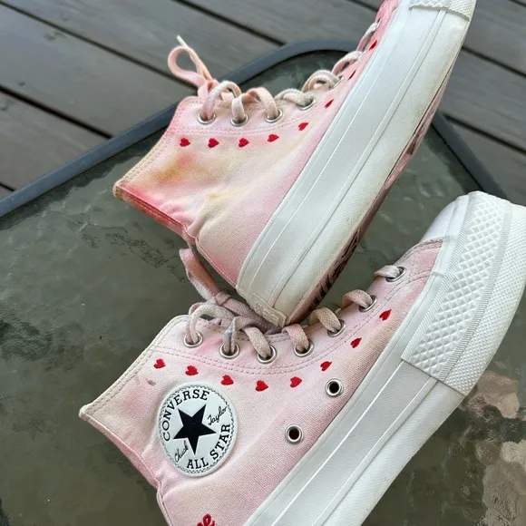 Converse Valentine Hearts All Star Chuck Taylor Hi Top Platform Sneaker 4.5 RARE