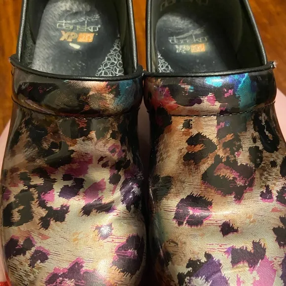 Danskin Pro XP clog shoes size 38( woman’s size 7.5-8)