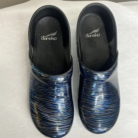 Dansko Patent Blue Leather Shoes Size 9.5/10