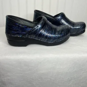Dansko Patent Blue Leather Shoes Size 9.5/10