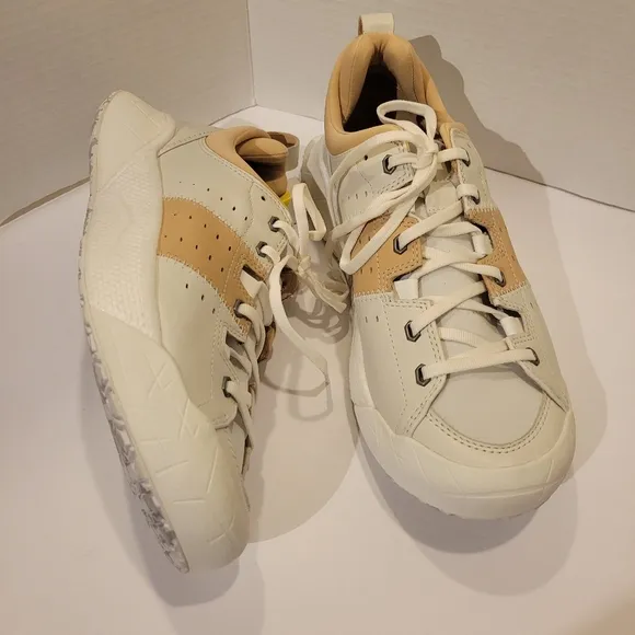 Decker X Lab X-Scape Men's Size 8 New Buck White And Beige Unisex