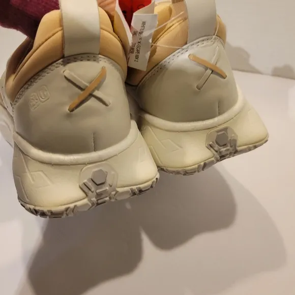 Decker X Lab X-Scape Men's Size 8 New Buck White And Beige Unisex