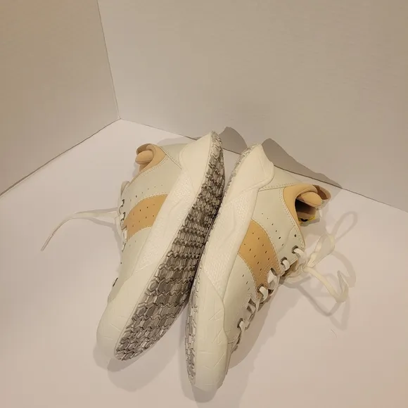 Decker X Lab X-Scape Men's Size 8 New Buck White And Beige Unisex