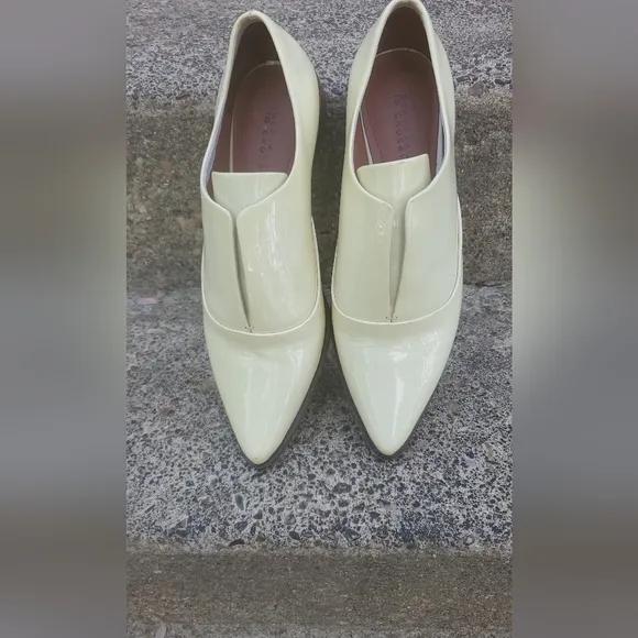 Dereklam 10 Crosby Cream Women's Shoes
