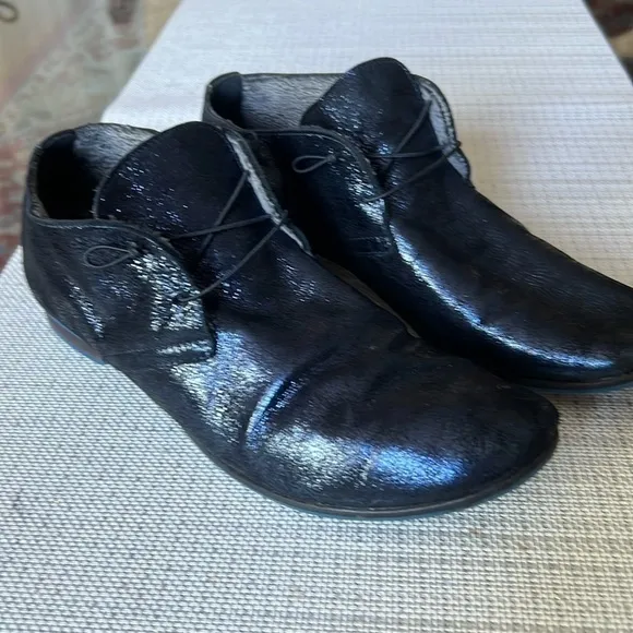 Donna Carolina navy blue with a silver shine fur lines walking shoes size42