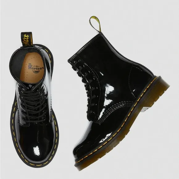 Dr. Martens 1460 Women’s Patent Leather Lace Up Boots in Black Size 7