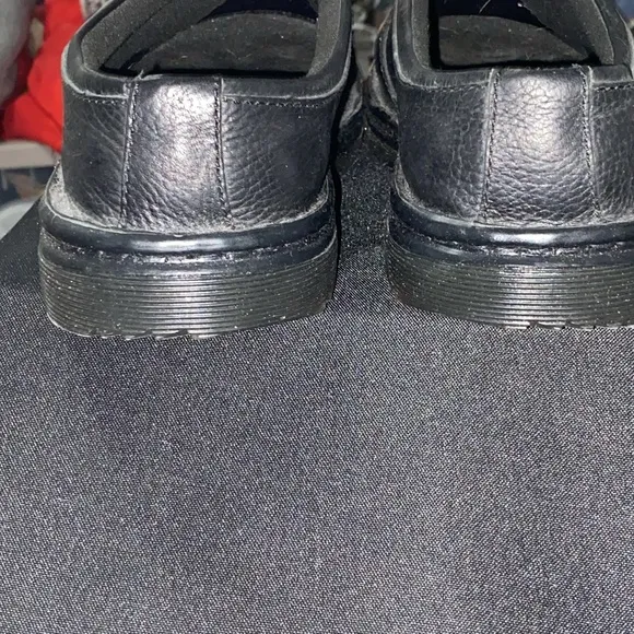 Dr. MARTENS AIRWAIR Men's SIZE 12 Black Leather Shoes.EXCELLENT CLEAN CONDITION