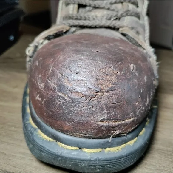 Dr Martens Industrial brown leather safety toe work boots size 9 mens/10 womans