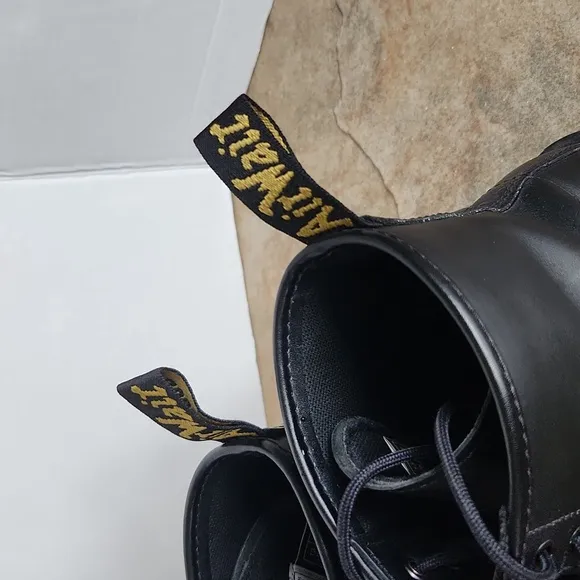 Dr. Martens Safety Boot Black Need Insoles
