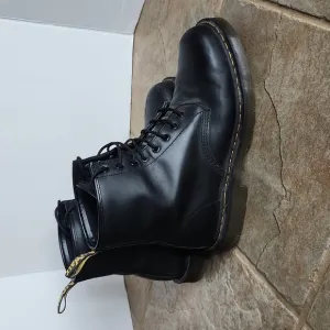 Dr. Martens Safety Boot Black Need Insoles